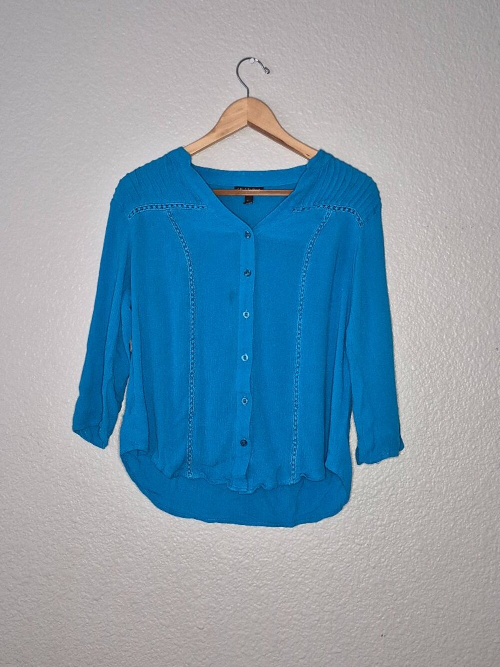 I.N Studio Women's Blue 3/4 Sleeve Button Up Blouse Size: Petite Medium